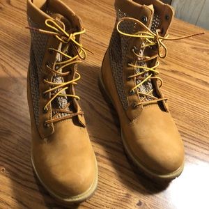 TIMBERLAND 8.5 LACE BOOTS